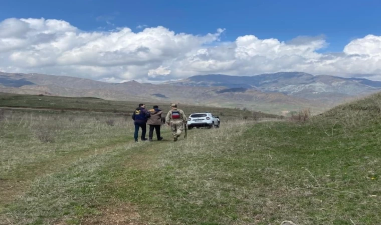 Aranan şahıs jandarmadan kaçamadı