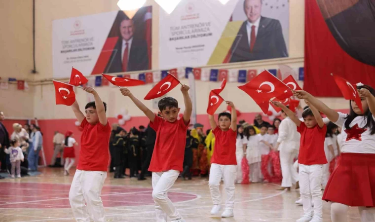 Ardahan’da 23 Nisan coşkusu