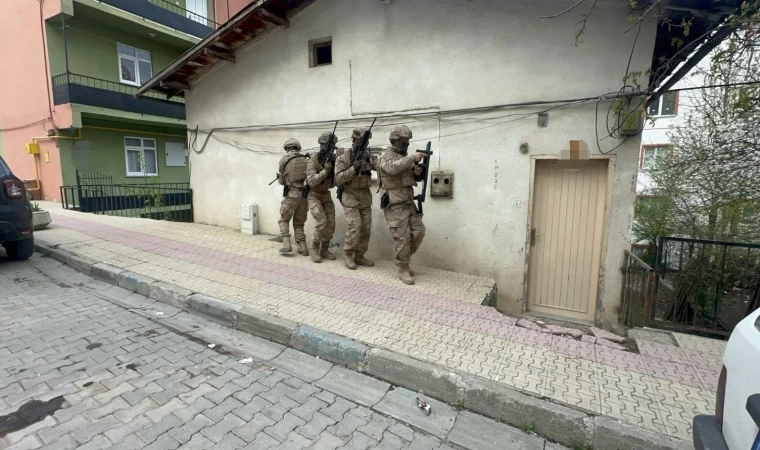 Artvin ve Trabzon´da silah kaçakçılığı operasyonu: 9 gözaltı