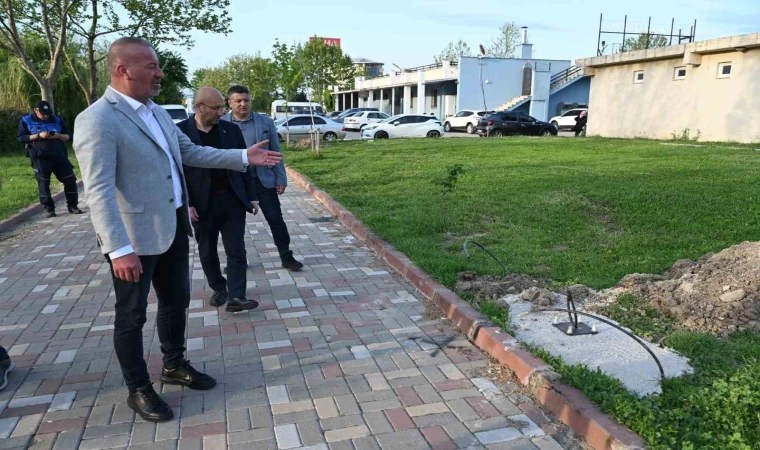 Atatürk Kültür Parkı aydınlatılıyor