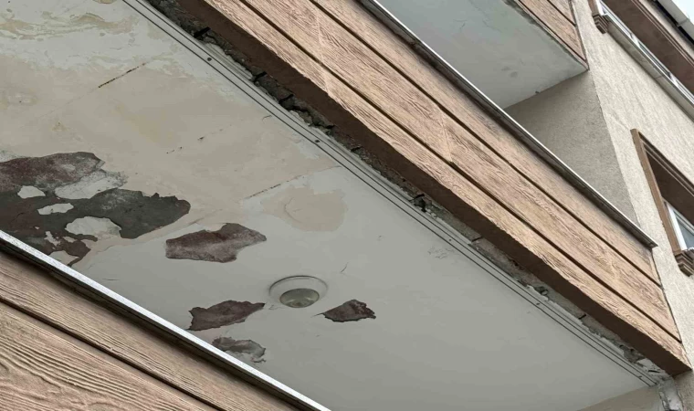 Avcılar’da deprem sonrası 2 bina mühürlendi