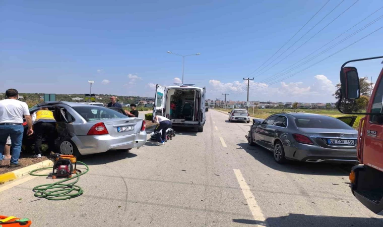 Ayvalık’ta trafik iki otomobil çarpıştı; 1 yaralı