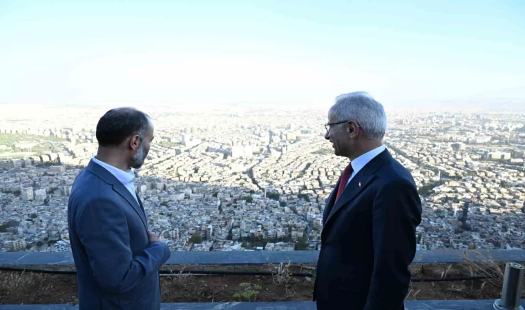 Bakan Uraloğlu, Suriye Kara ve Deniz Limanları Genel İdaresi Başkanı Bedevi ile bir araya geldi