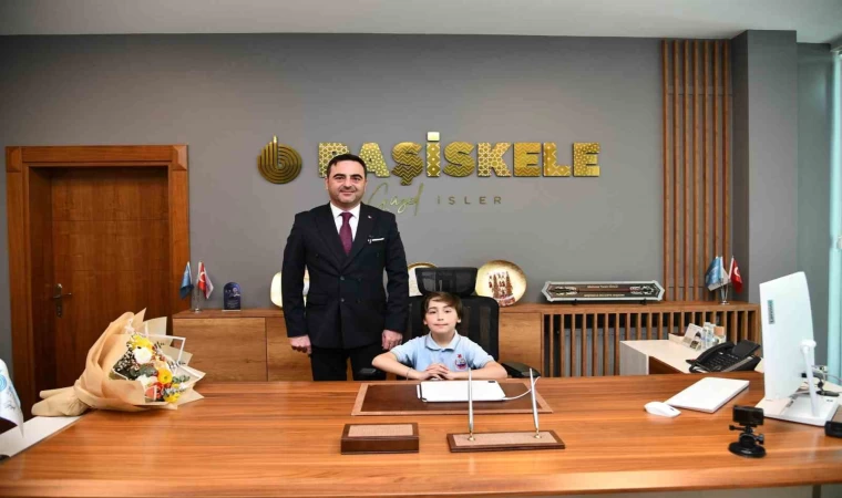 Başkan Özlü, koltuğunu Abdullah’a devretti