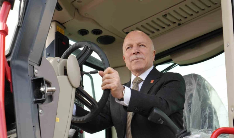 Başkan Sekmen; ”Bu yatırım sadece bir araç teslimi değildir, Erzurum’un geleceğine olan inancımızdır”