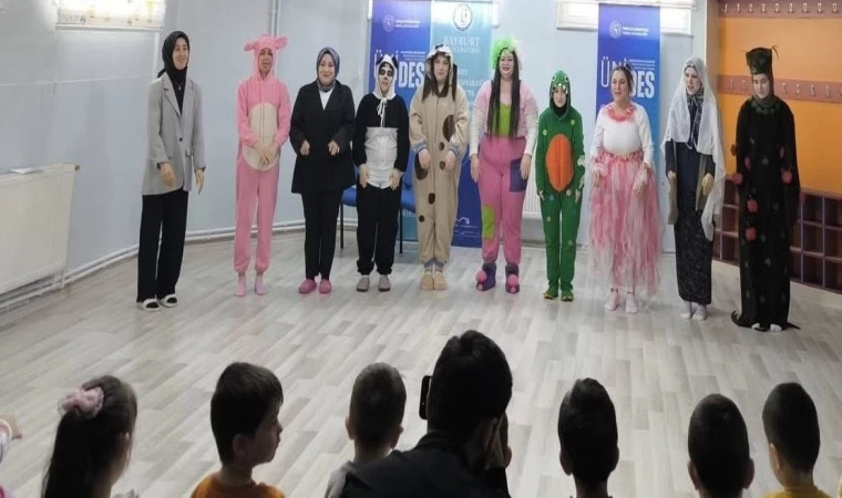 Bayburt’ta anaokulu öğrencilerine kitap sevgisi aşılandı