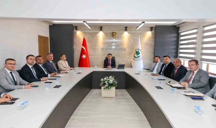 Bilecik’te asfalt sezonu başlıyor, köy yolları ve içme suyu projeleri gündemde