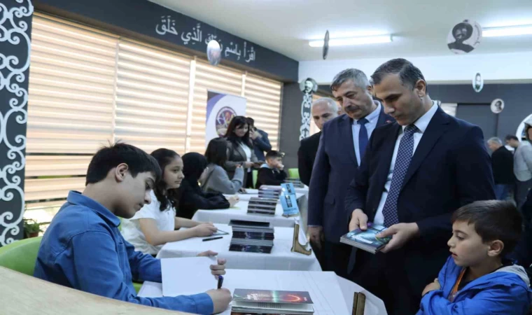 Bu imza gününün yazarları çok farklı