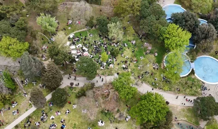 Depremin ardından Şişli Maçka Parkı’ndaki yoğunluk havadan görüntülendi