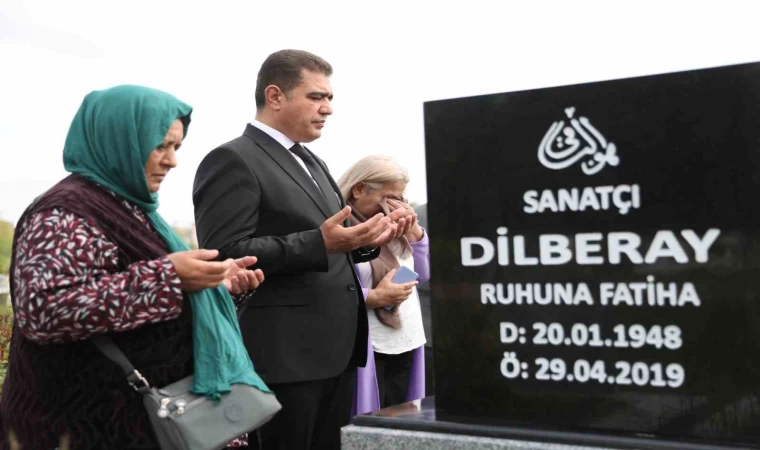 Dilber Ay’ın kabri yenilendi