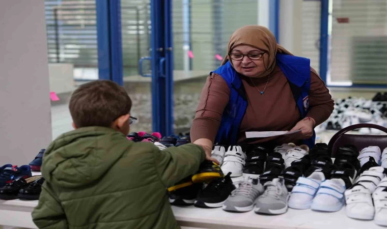 Düzce Belediyesi’nin şefkat eli binlerce aileye dokundu