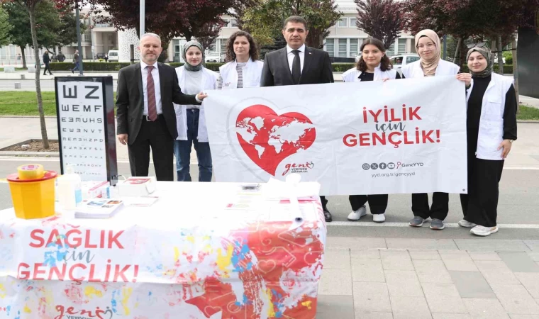 Düzce’de sağlıkçılar sokağa indi