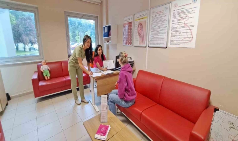 Ebeler Haftası çeşitli etkinliklerle kutlandı