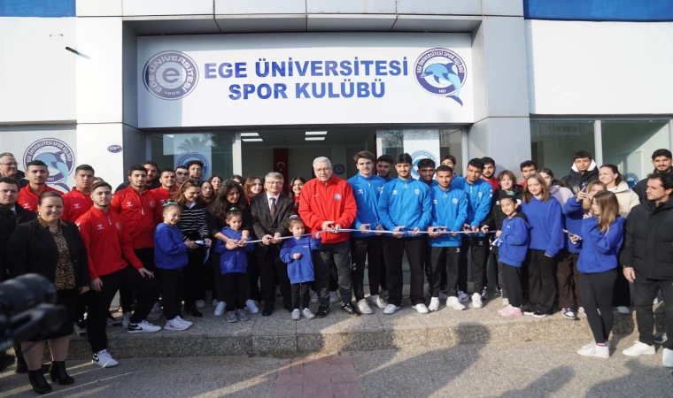 Ege Üniversitesi Spor Kulübü, sualtı ragbisi ile göz kamaştırıyor
