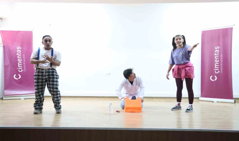 Elazığ’da öğrencilere deprem bilinci tiyatro ile aşılandı