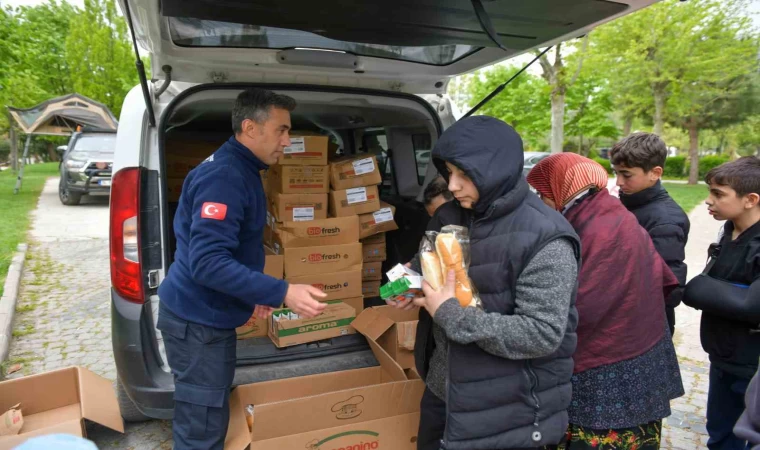 Esenyurt Belediyesi’nden vatandaşlara tam destek sürüyor