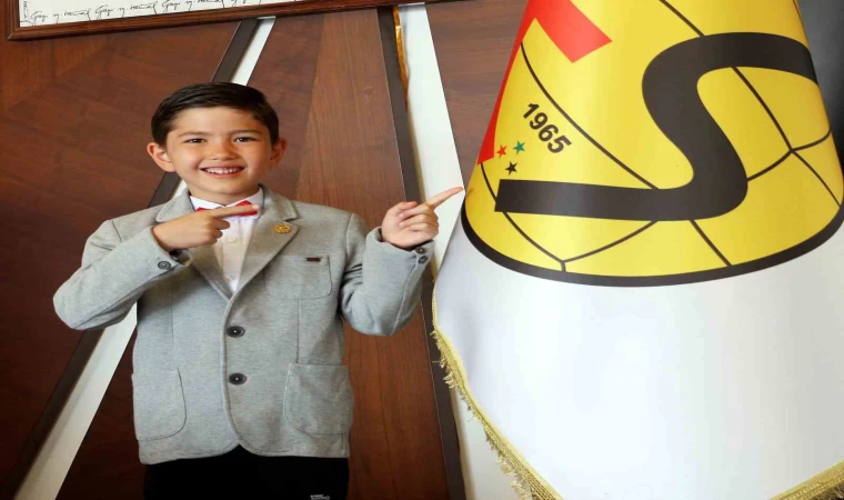 Eskişehirspor’da 23 Nisan’da başkanlık koltuğu çocuğa devredildi