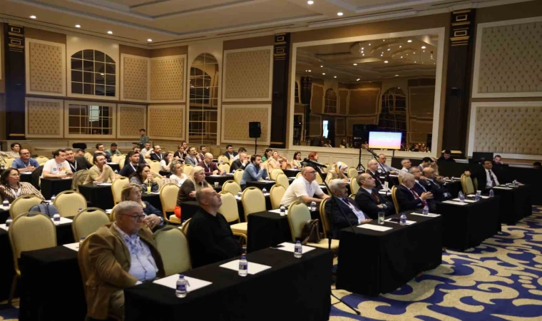 ‘Gastroenteroloji Bağırsak Okulu’na yoğun katılım