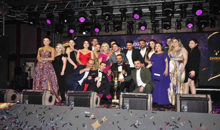 Gayrimenkulün yıldızları ödüllendirildi