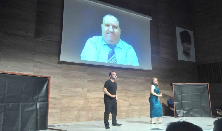 Gazeteci Cüneyt Erdan anısına tiyatro gösterisi düzenlendi