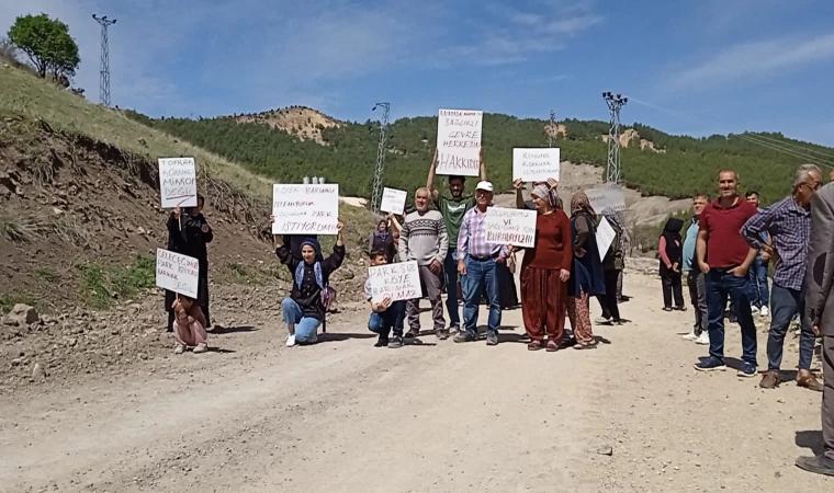 Gölbaşı’nda köylülerden hayvan barınağı tepkisi: ”Gölbaşı Belediye Başkanı çok istiyorsa kendi köyüne barınak yapsın”