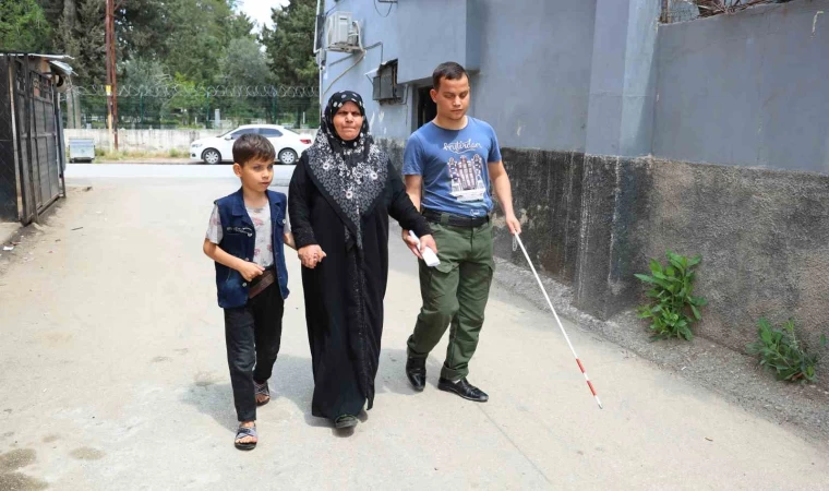 Görme engelli gence ’çalışıyor’ diye rapor tutuldu, annesine dava açıldı