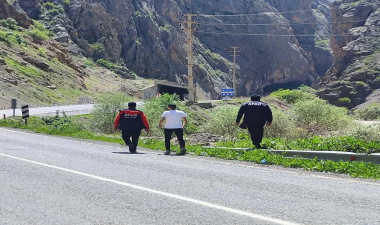 Hakkari’de 20 gündür kayıp kadını arama çalışmaları sürüyor
