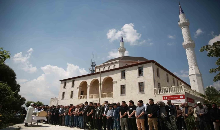 Hayatını kaybeden akademisyen son yolculuğuna uğurlandı