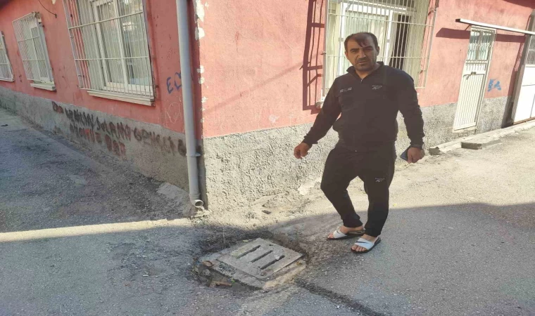 Her yağmurda evini su basan vatandaş belediyeye isyan etti