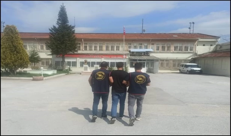 Hırsızlık suçundan 18 yıl hapis cezası ile aranan şahıs yakalandı