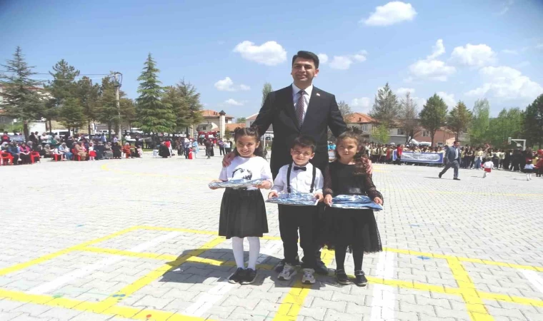 Hisarcık’ta yarışmalarda dereceye giren öğrenciler ödüllendirildi