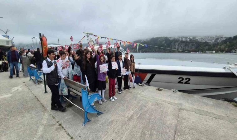 Hücum botunun komuta koltuğuna öğrenciler oturdu