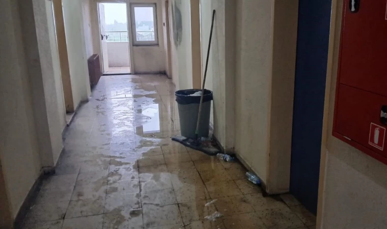 Iğdır’da erkek öğrencilerin yurdunu su bastı