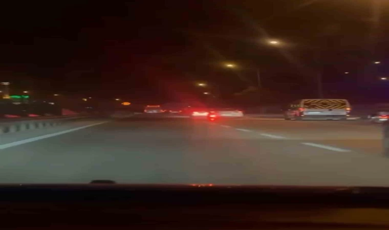 İki sürücünün yol verme inadı kamerada