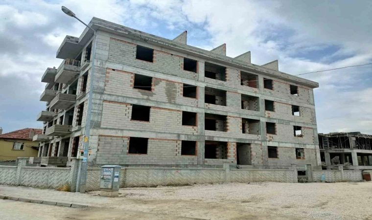 İnşaata iş başvurusu için gelen adam asansör boşluğuna düşerek hayatını kaybetti