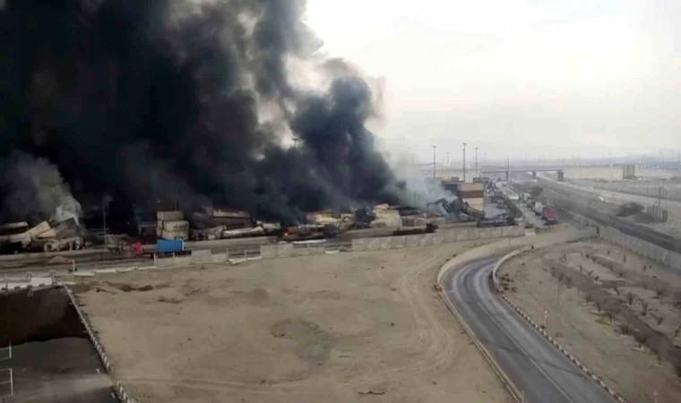 İran’daki liman patlamasında can kaybı 25’e yükseldi