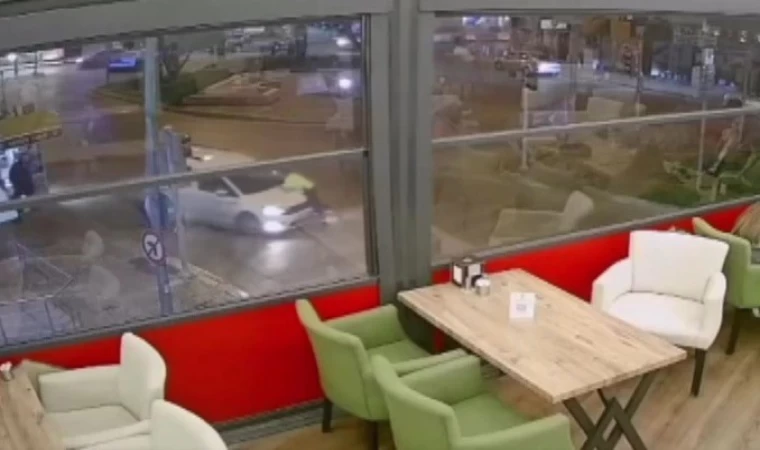 İzmir’de alkollü sürücü, polisi kaputta sürükledi