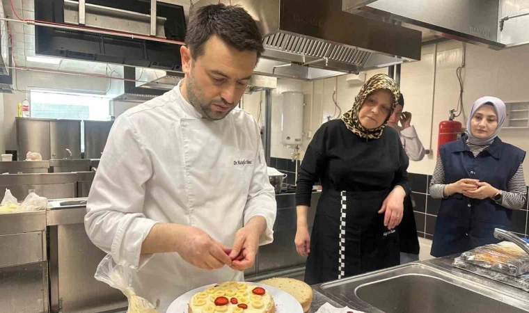 KASEM’de yaş pastayı yapan sertifikayı kaptı