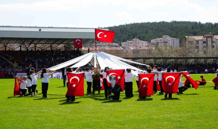 Kastamonu’da Gazi Stadı’nda 23 Nisan coşkusu