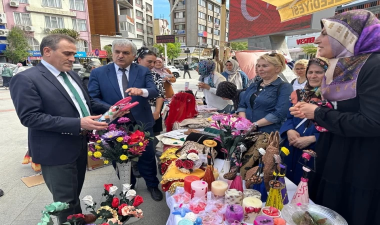 Kaymakam Memiş, yılsonu sergisini ziyaret etti