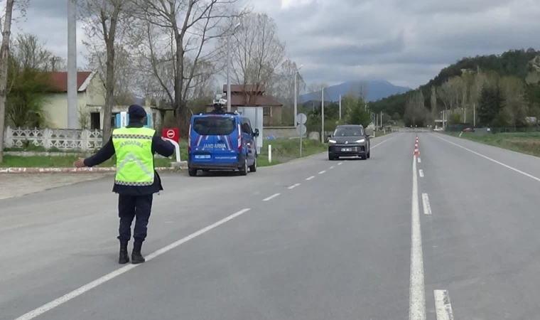 Kazaların yaşandığı güzergahta jandarmadan sıkı trafik denetimi