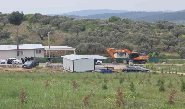 Kemalpaşa’da kaçak yapıların yıkımına başlandı