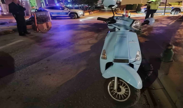 Kendi sürdüğü motosikletten düşen sürücü yaralandı