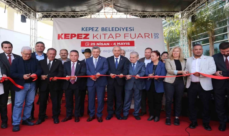 Kepez Kitap Fuarı ”Sayfalar Değişir, Değiştirir” temasıyla kapılarını açtı