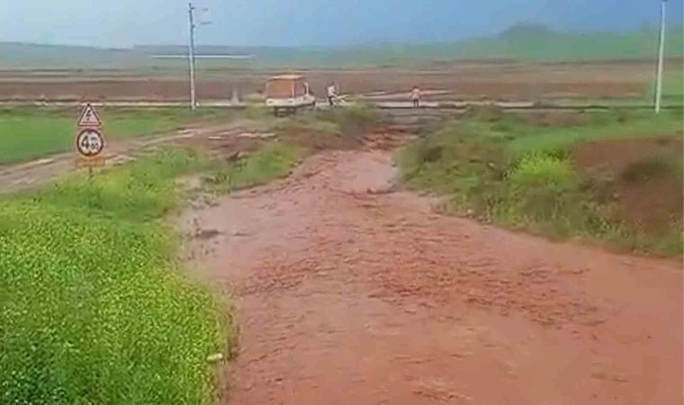 Kırıkkale’de sağanak yağış etkili oldu: Tarım arazileri su altında kaldı