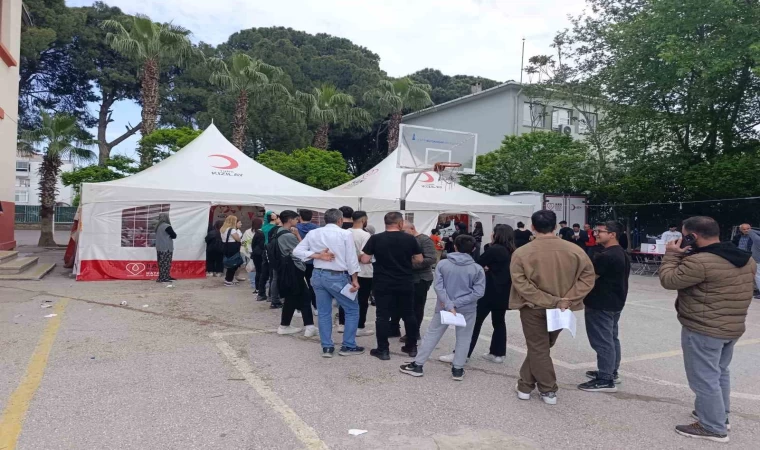 Kızılay’dan en fazla kan ulaştıran 5 öğrenciye bisiklet kampanyası: Uzun kuyruklar oluştu