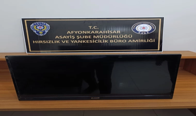 Muayene için gittiği hastanede televizyon çaldı