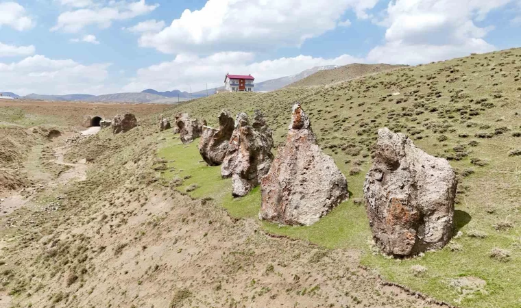 ”Nemrut’un develeri” tahrip oluyor