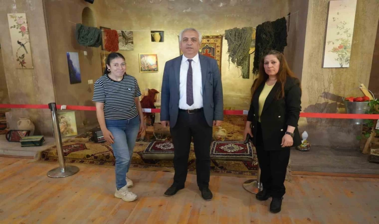 Niğde’ye özgü dokuma halılar sanatseverlerle buluştu