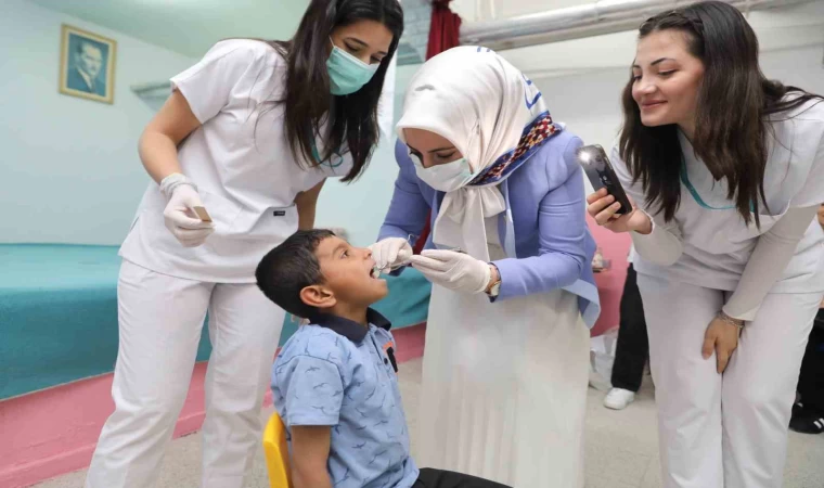 NÖHÜ’den minik öğrencilere ağız ve diş sağlığı eğitimi